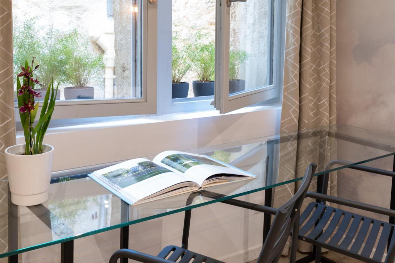 Design & Cosy - Centre Historique Ecusson Apartment มงต์เปอลิเยร์ ภายนอก รูปภาพ